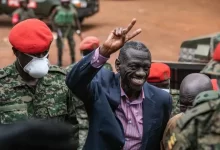 Photo of Dr. Kizza Besigye Delivers Heartfelt Message from Luzira Prison This Christmas