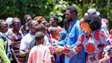 Photo of Kyagulanyi Hosts Families of Detained, Disappeared, and Slain Comrades Ahead of School Term