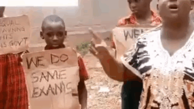 Photo of Abasomesa Mu Ggwanga Baweze Okufa N’obutanyagwa Bayiiyizza Engeri Empya Eyokwekalakaasa