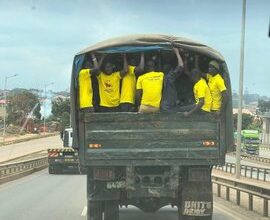 Photo of UPDF Truck Captured Ferrying NRM Supporters, Robert Kyagulanyi Accuses Museveni’s Regime of Lawlessness